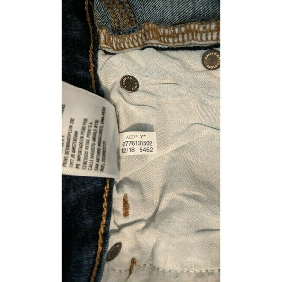 AMERICAN EAGLE Jean Shorts  Women's Size 2  Frayed Super Stretch Denim Shortie - Picture 8 of 8